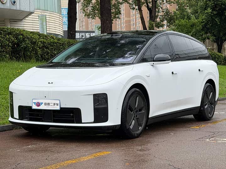 LiXiang i8, 2026 — купить в Казани под ключ