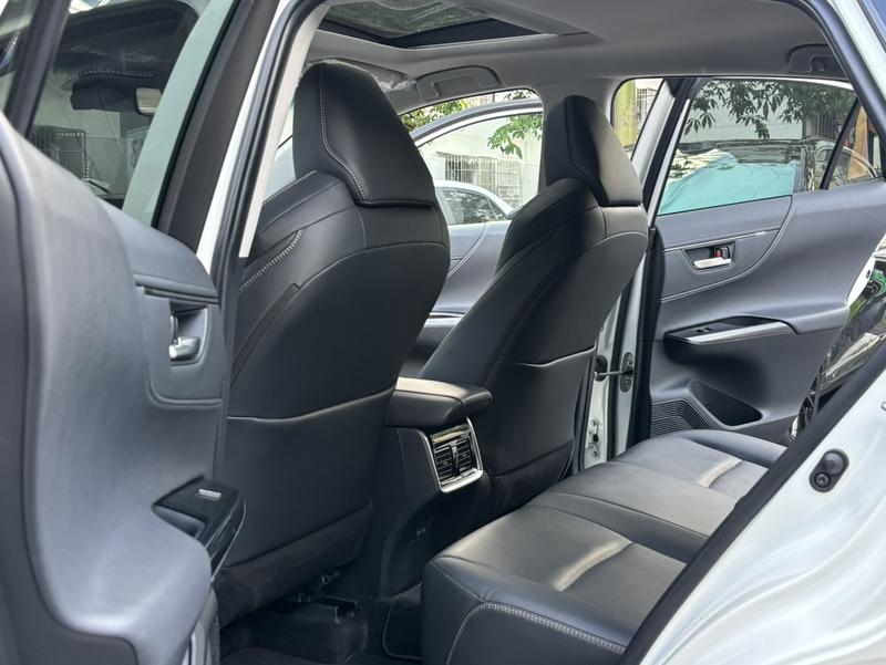 Toyota Venza, 2023 — фото 11 из 12