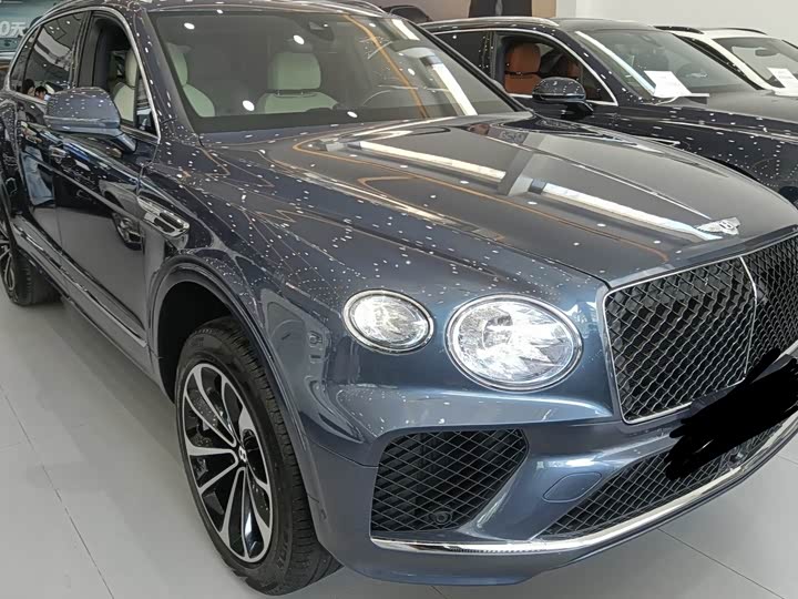 Bentley Bentayga, 2023 — купить в Брянске под ключ
