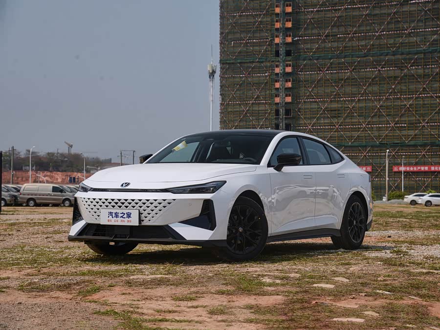 Changan UNI-V, 2026 — купить в Брянске под ключ