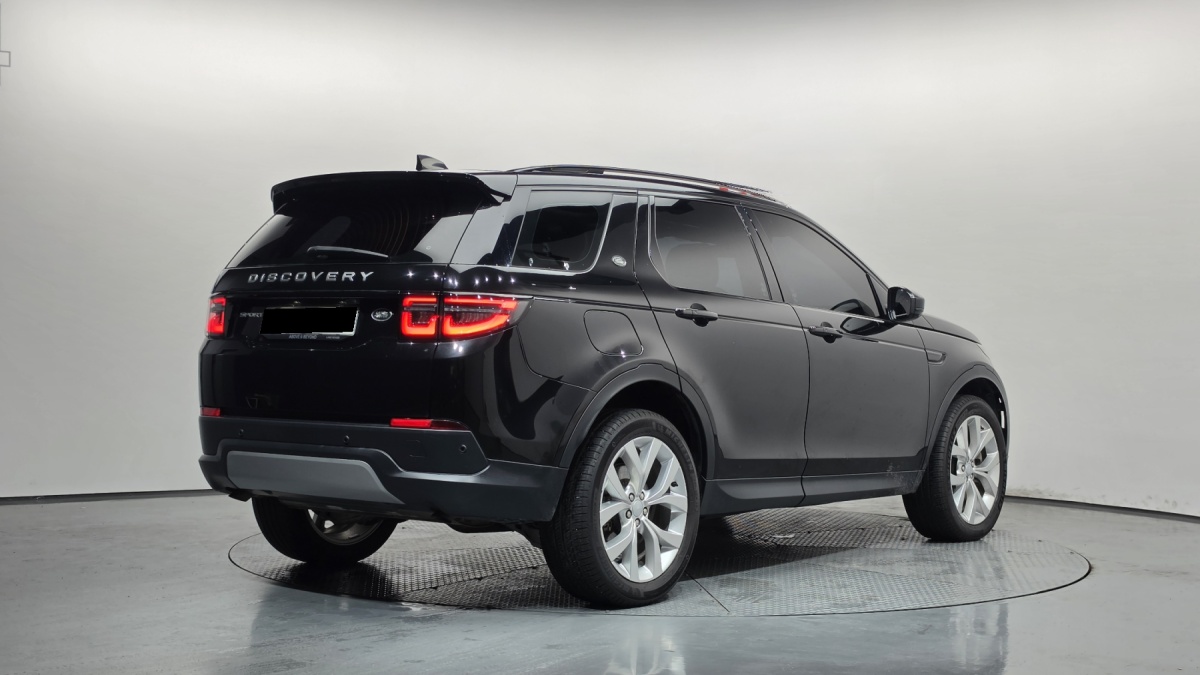Land Rover Discovery Sport, 2022 — фото 2 из 12