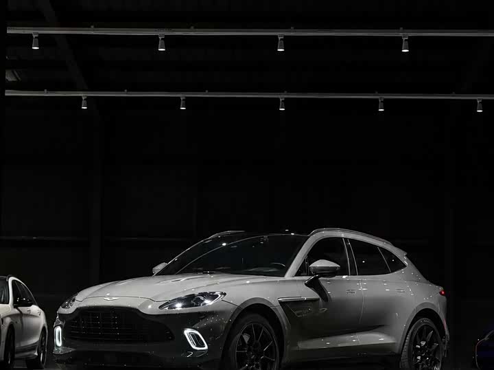 Aston Martin DBX, 2022 — купить в Владимире под ключ