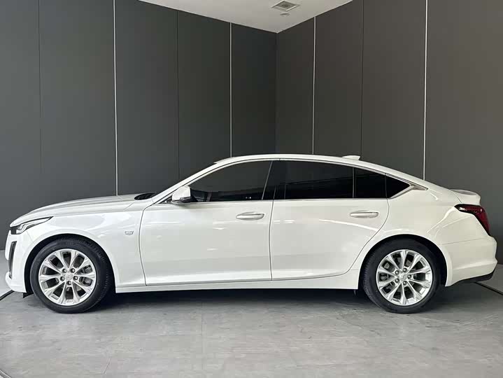 Cadillac CT5, 2023 — фото 4 из 9