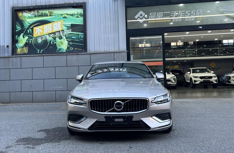 Volvo S60, 2025 — фото 2 из 12