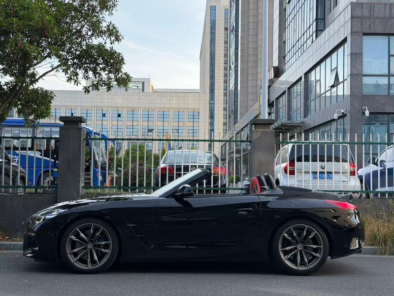 BMW Z4, 2023 — фото 3 из 9