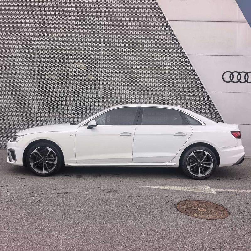 Audi A4L, 2023 — фото 3 из 10