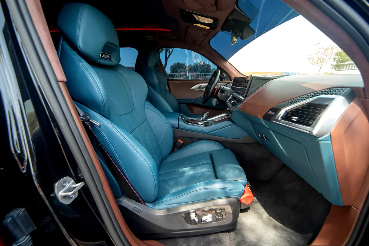 BMW XM, 2025 — фото 10 из 10