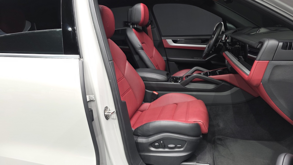 Porsche Cayenne, 2023 — фото 12 из 12