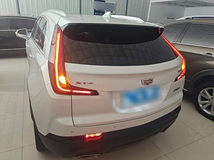 Cadillac XT4, 2023 — фото 6 из 9