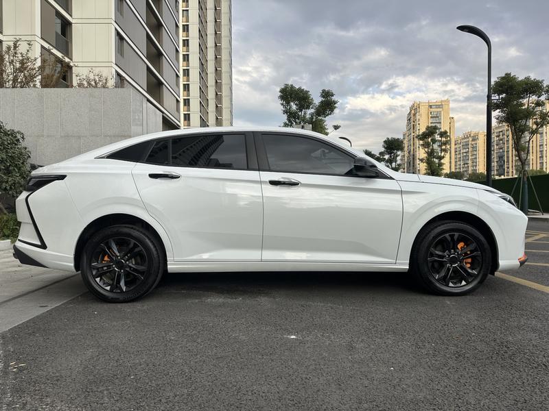 Dongfeng Aeolus Yixuan, 2023 — фото 8 из 12