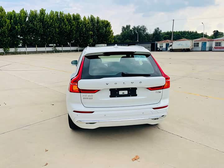 Volvo XC60 Hybrid, 2026 — фото 5 из 9