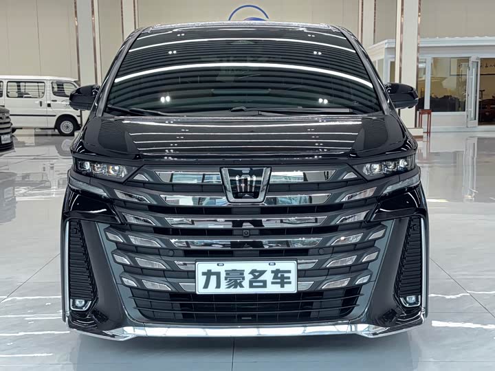 Toyota Vellfire, 2024 — фото 2 из 9