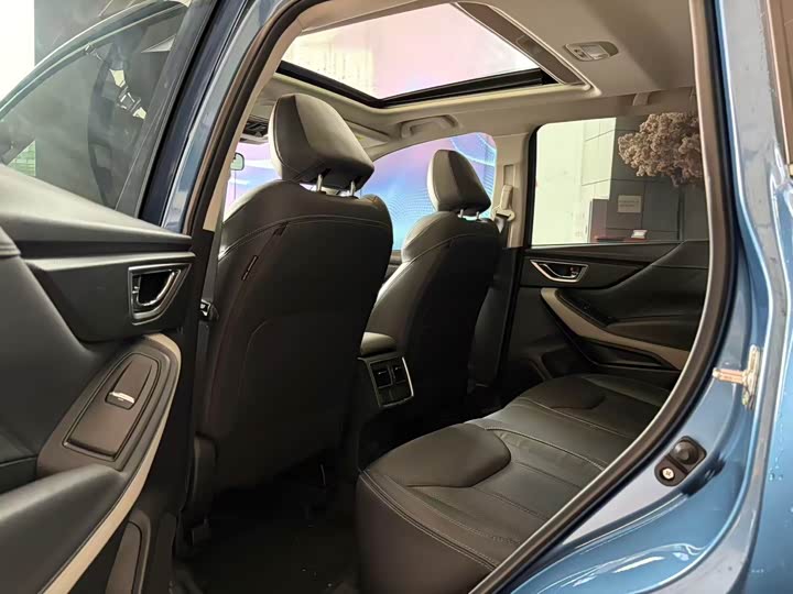 Subaru Forester, 2022 — фото 7 из 9