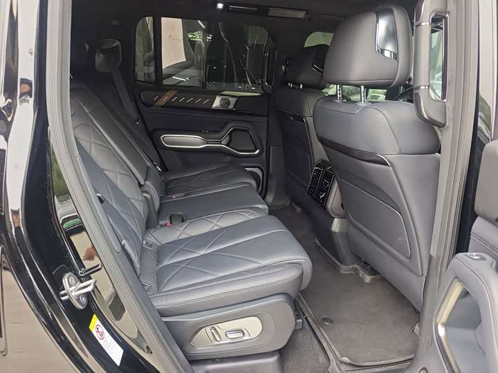 BYD FangChengBao Leopard 8, 2024 — фото 9 из 9