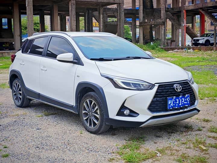 Toyota Yaris L Hatchback, 2022 — фото 3 из 9