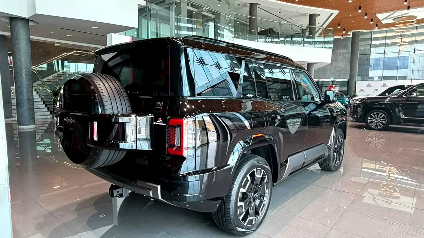 BYD Leopard 8, 2025 — фото 4 из 10