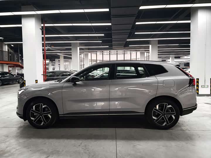 Volvo XC70 Hybrid, 2025 — фото 7 из 9
