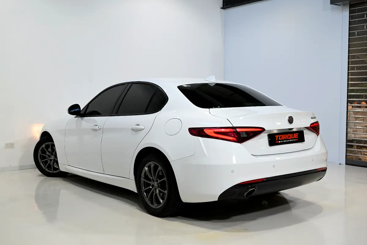 Alfa Romeo Giulia, 2022 — фото 6 из 10