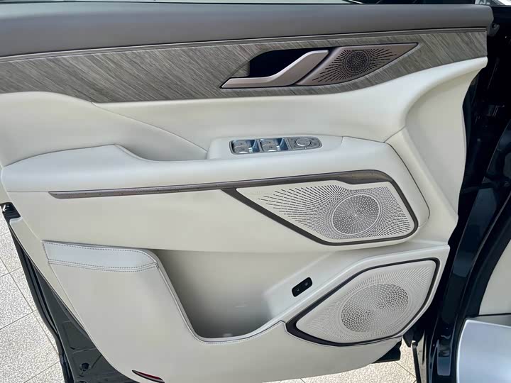 Wey 80 Hybrid, 2025 — фото 8 из 9