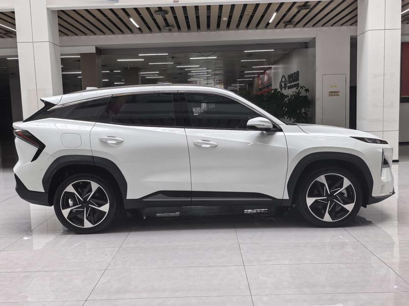 Geely Galaxy L7, 2024 — фото 7 из 12