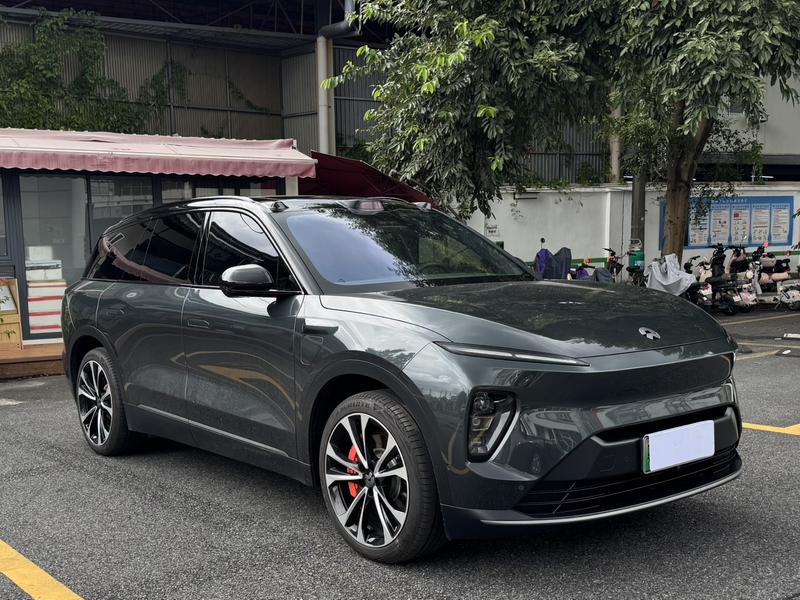Nio ES8, 2023 — фото 3 из 12