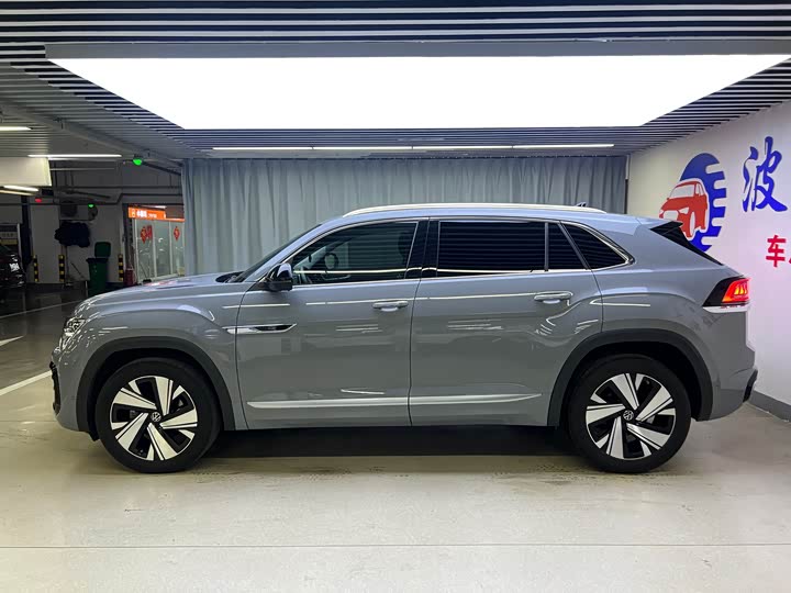 Volkswagen Teramont X, 2023 — фото 4 из 9