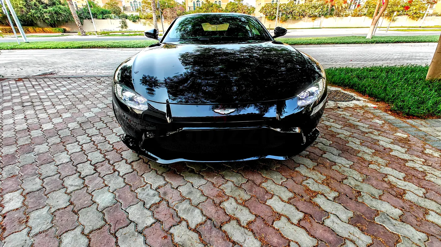 Aston Martin Vantage, 2023 — фото 4 из 10