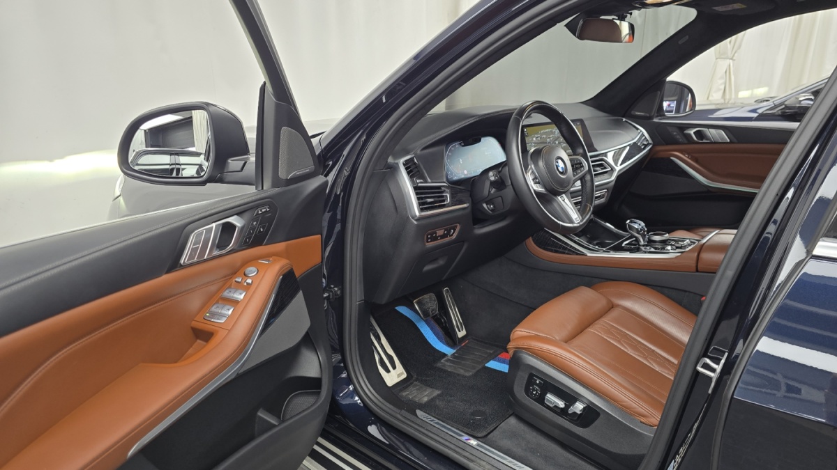 BMW X7, 2022 — фото 9 из 12