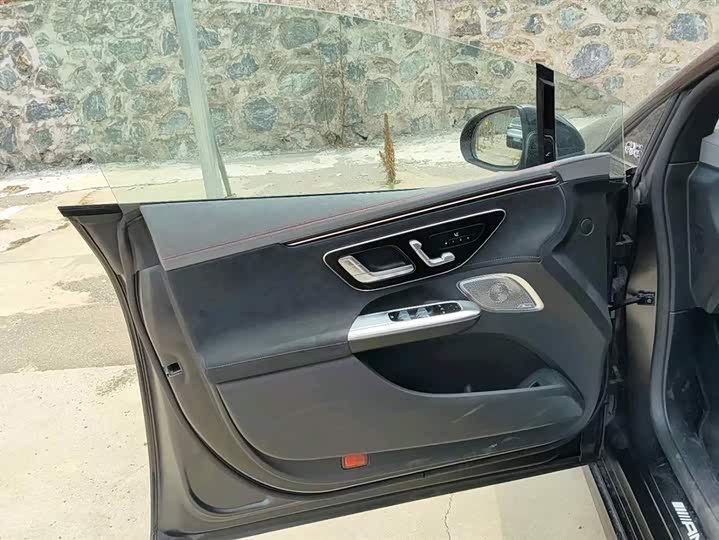 Mercedes-Benz EQE AMG, 2024 — фото 2 из 5
