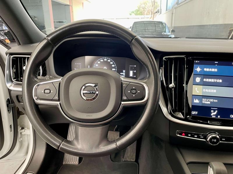 Volvo S60, 2022 — фото 9 из 12