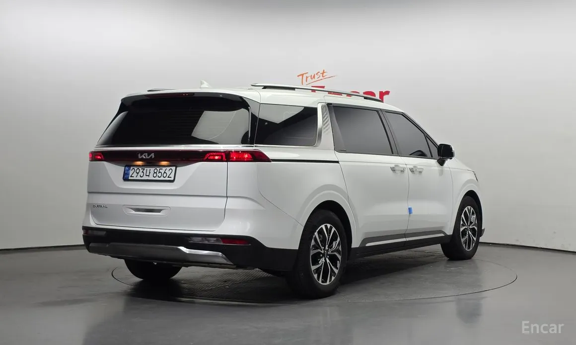 Kia Carnival, 2023 — фото 2 из 12