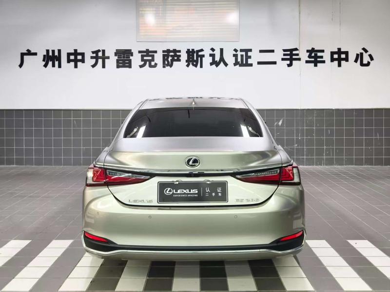 Lexus ES, 2024 — фото 4 из 12