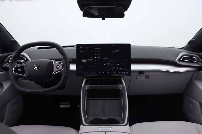 BAIC Arcfox Alpha S5, 2024 — фото 7 из 11