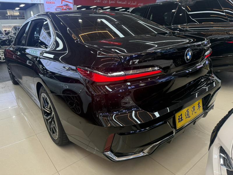 BMW i7, 2024 — фото 4 из 12