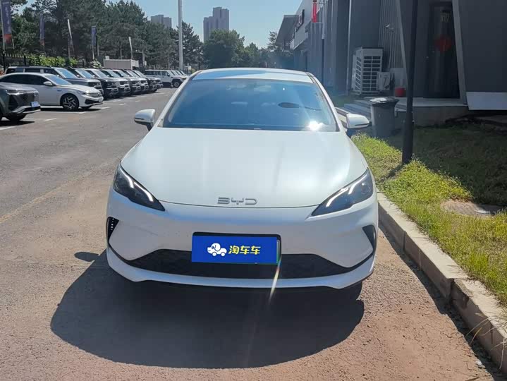 BYD Seal 05 DM-i Hybrid, 2025 — фото 2 из 9