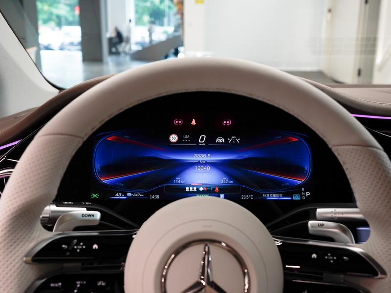Mercedes-Benz EQS AMG, 2025 — фото 8 из 11
