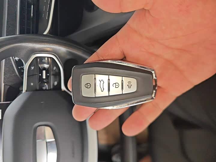 Geely Geometry C, 2022 — фото 9 из 9