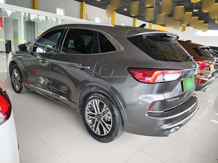 Ford Escape, 2022 — фото 5 из 9