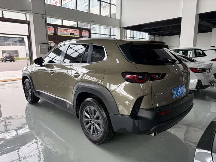 Mazda CX-50, 2023 — фото 4 из 9