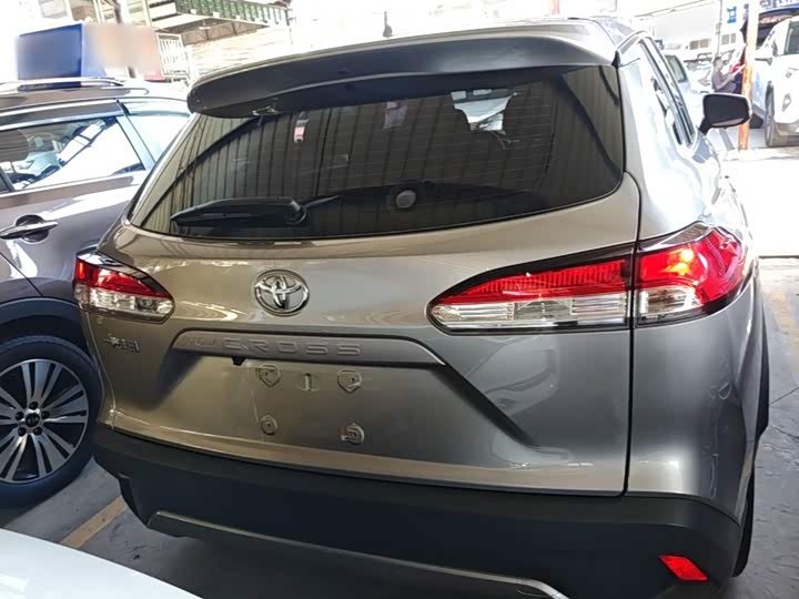 Toyota Corolla Cross, 2024 — фото 6 из 9