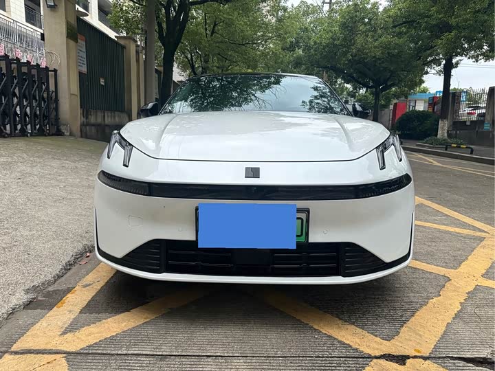 Lynk & Co 07 EM-P Hybrid, 2024 — фото 2 из 9