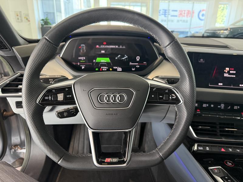 Audi e-tron GT, 2024 — фото 10 из 12