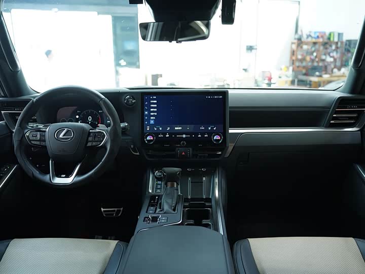 Lexus GX, 2025 — фото 8 из 9