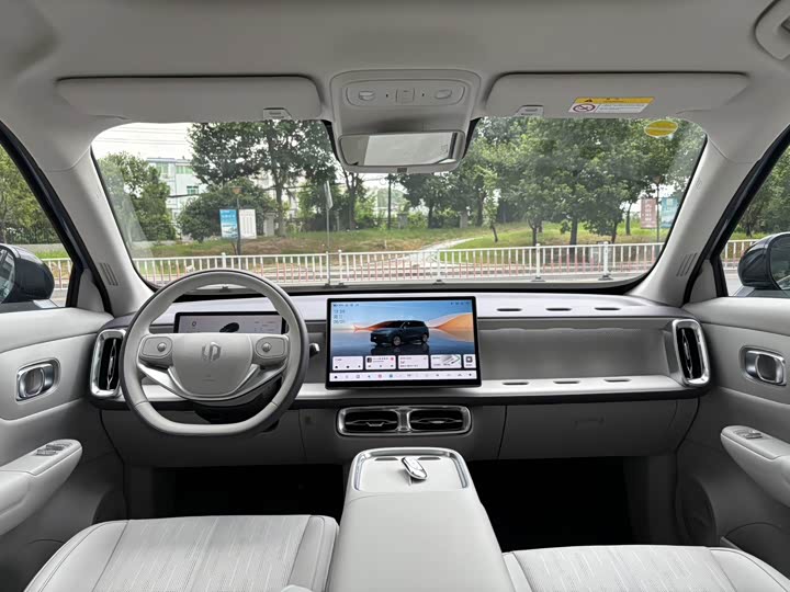 Leapmotor B10, 2025 — фото 7 из 9