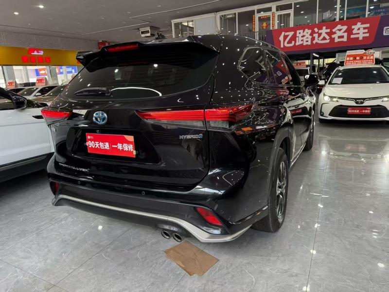 Toyota Crown Kluger, 2022 — фото 5 из 9