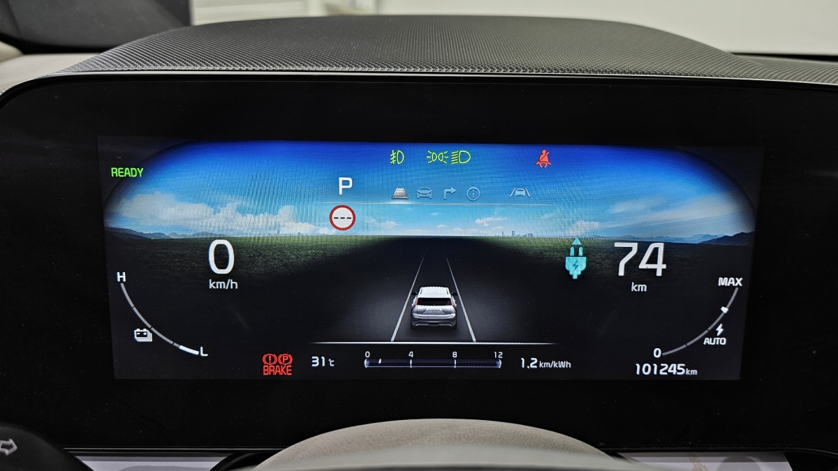 Kia Niro, 2023 — фото 7 из 12