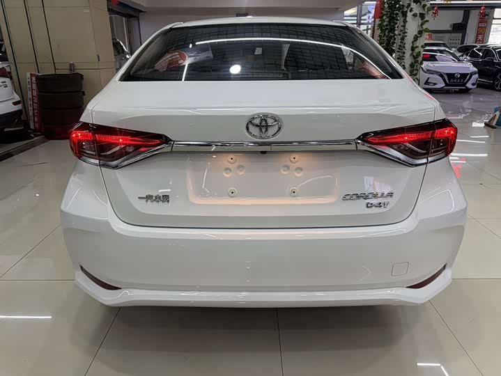 Toyota Corolla, 2021 — фото 5 из 9