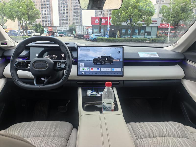 Lynk & Co 08 EM-P Hybrid, 2025 — фото 9 из 12