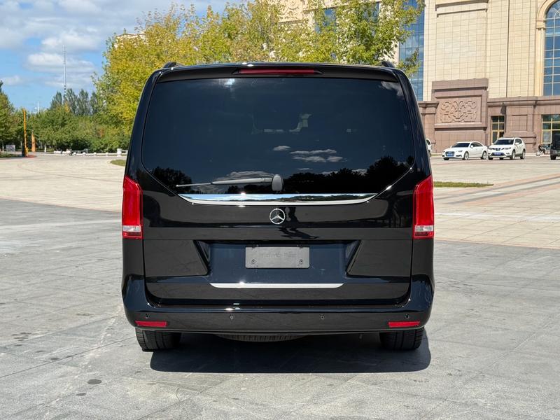 Mercedes-Benz V-Class, 2024 — фото 5 из 10