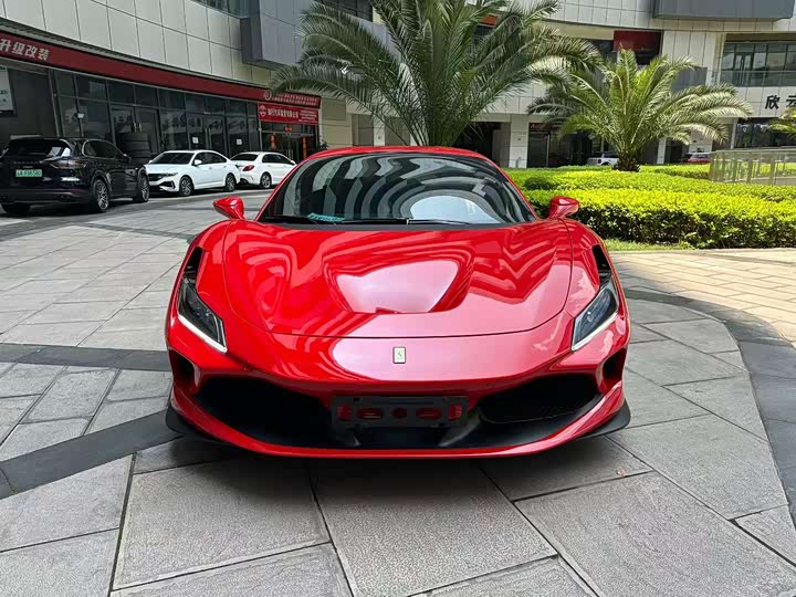 Ferrari F8, 2022 — фото 2 из 9